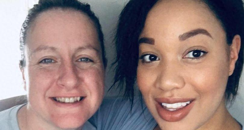 英首例女同性恋夫妇实现“共享母体”，在各自的子宫共孕育一婴儿