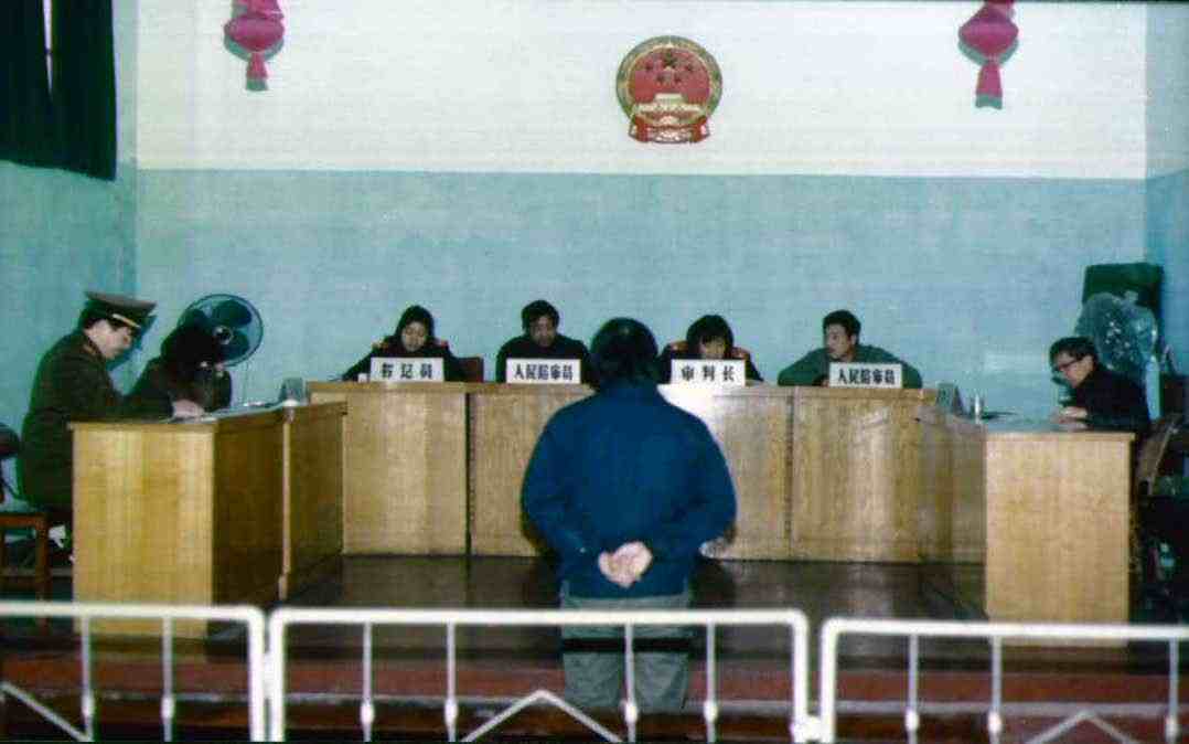 1994年山东女子挖到35克拉钻石,挖钻石真实案件