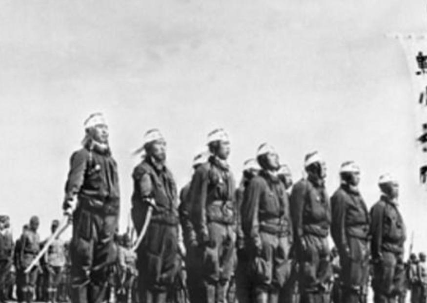 二战中，同为法西斯的德军，为何没有模仿日军大规模的自杀式攻击