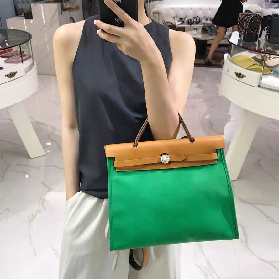 额头眉心发红有闭口粉刺,眉心鼻头频繁起粉刺怎么办