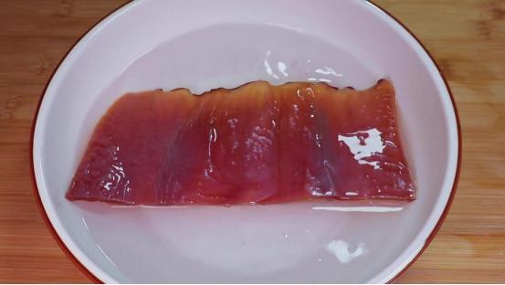 泡发鱿鱼最正确的方法,泡发干鱿鱼的4个窍门是什么