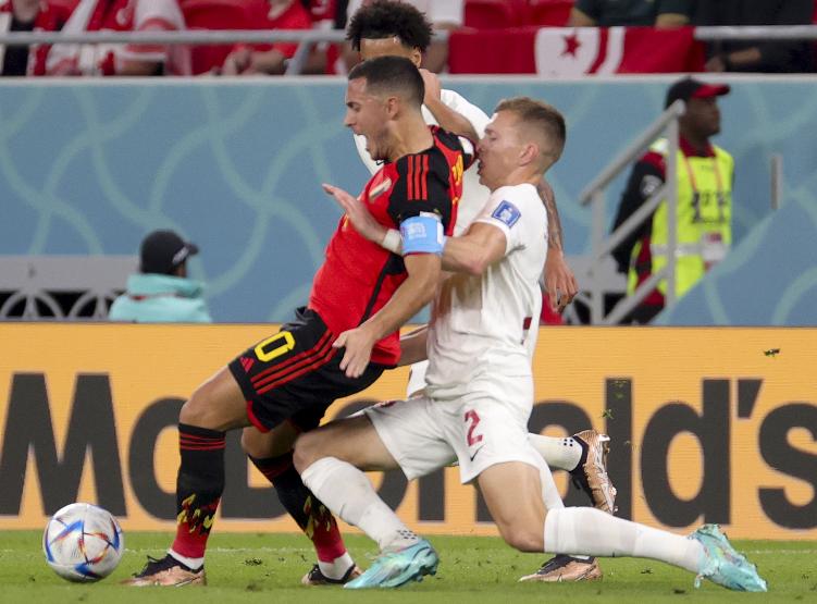 阿扎尔宣布退役德布劳内反应,阿扎尔德布劳内矛盾