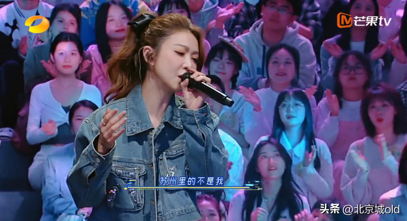 黄贯中隔空对唱黄家驹,黄贯中和黄家驹谁唱得好