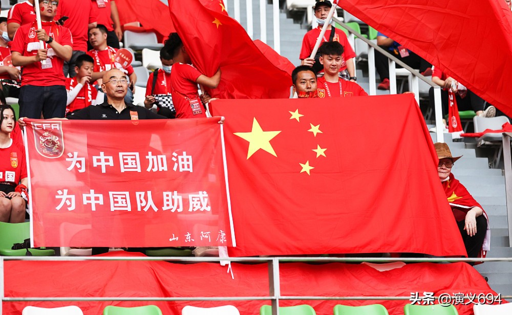 夸赞女足赛场的话,称赞女足的句子