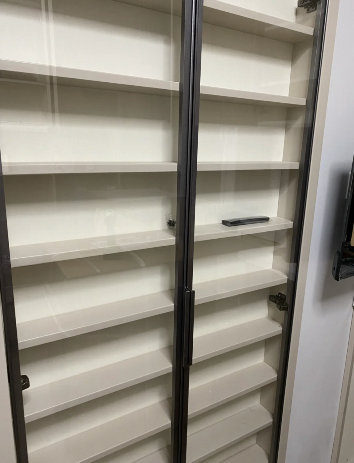 还好当初没放弃，给家里硬挤出15cm窄柜，入住后用处太大了