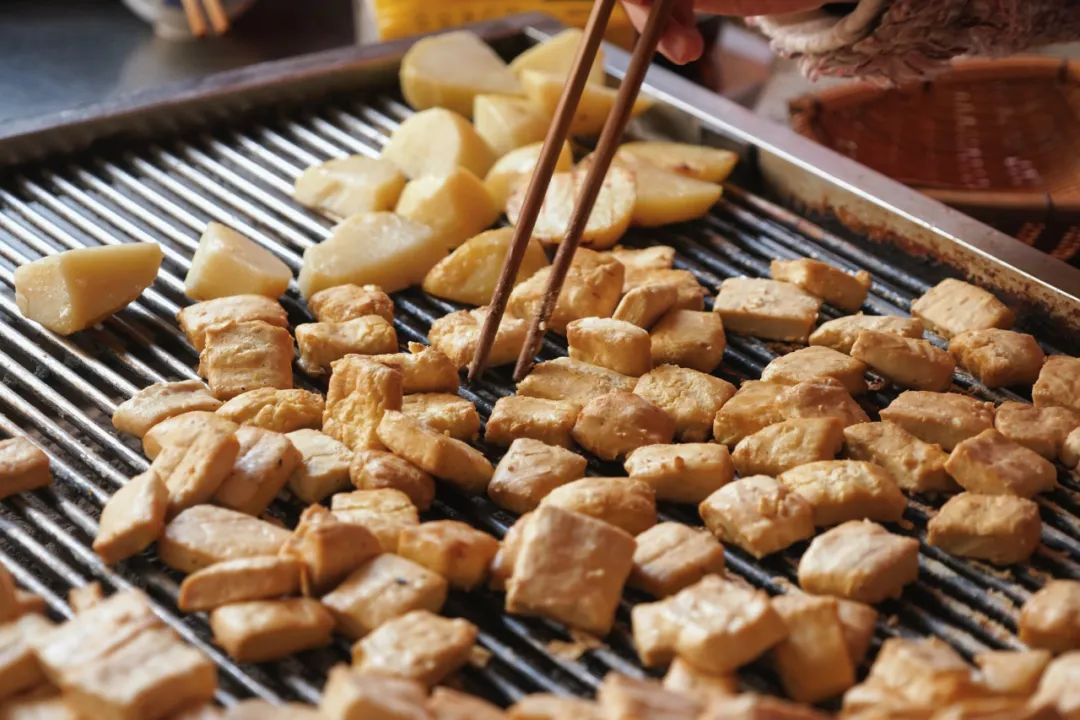 石屏豆腐宴哪家正宗,石屏异香阁餐厅豆腐宴