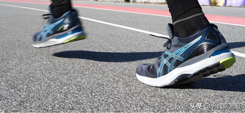 比较耐穿好看的慢跑鞋,穿一年的鞋推荐