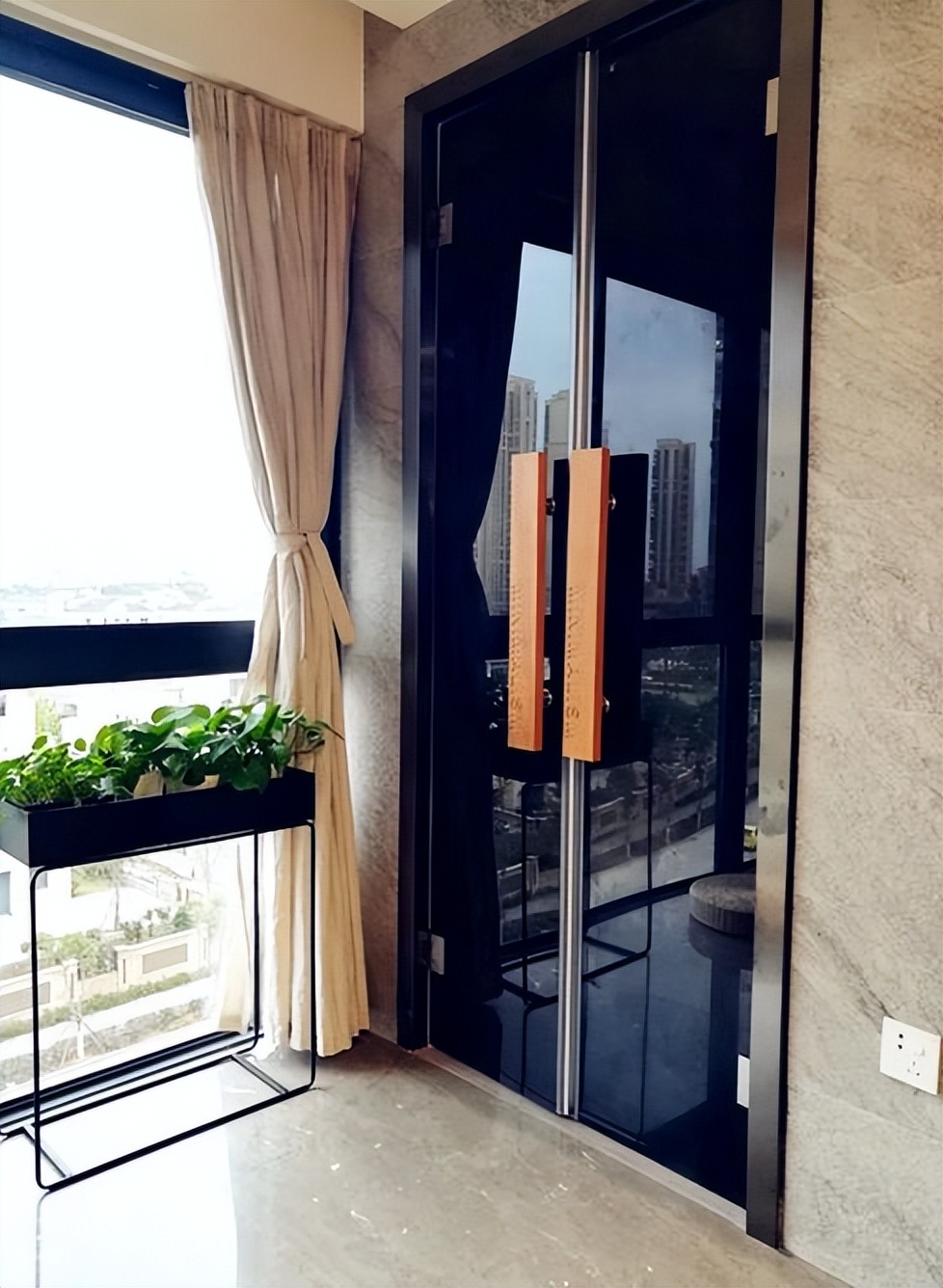 客厅阳台拆窗改造,客厅阳台改造窗户