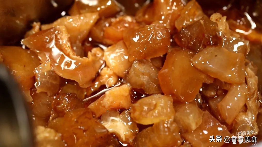 这“锅”烩面到底啥情况？咋就让人一口吃出两种风味