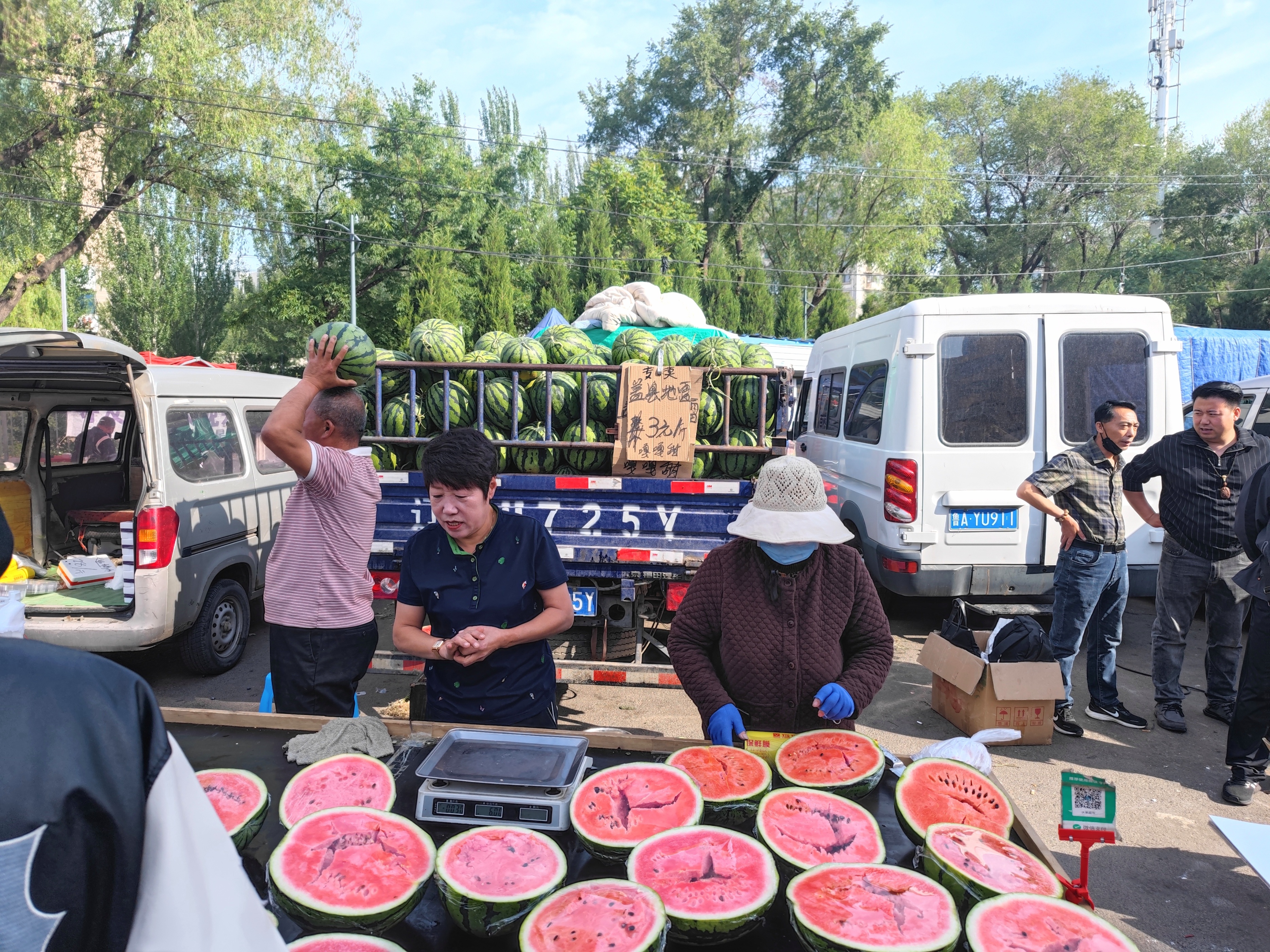 早市成为火爆的旅游目的地,旅游必打卡早市