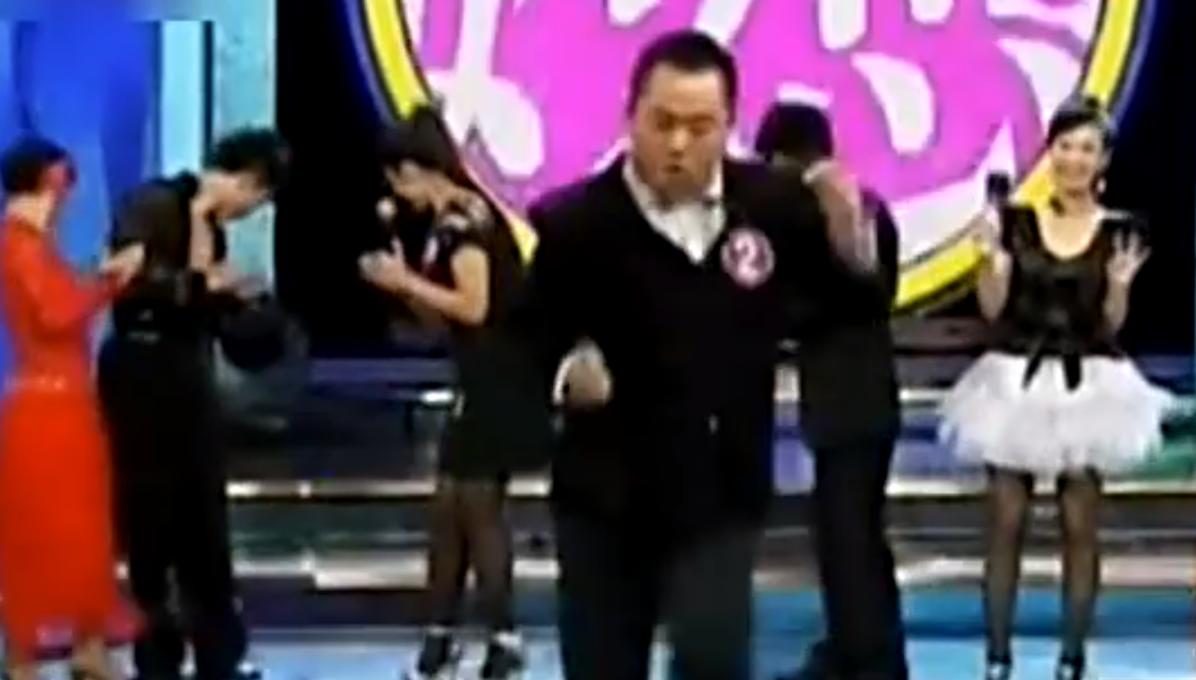 从服务员变身央视主持人,潜逃13年登上相亲节目