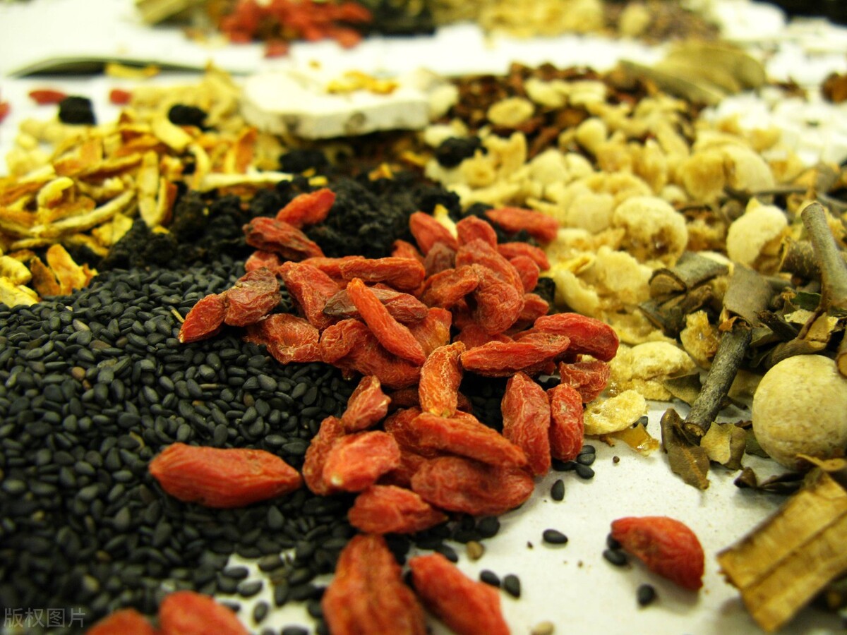 端午前后适合“药浴”，药浴有何好处？农村有哪些花草适合药浴？