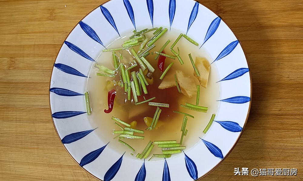 莲藕做泡菜好吃又简单,做泡菜黄瓜白糖加莲藕做法