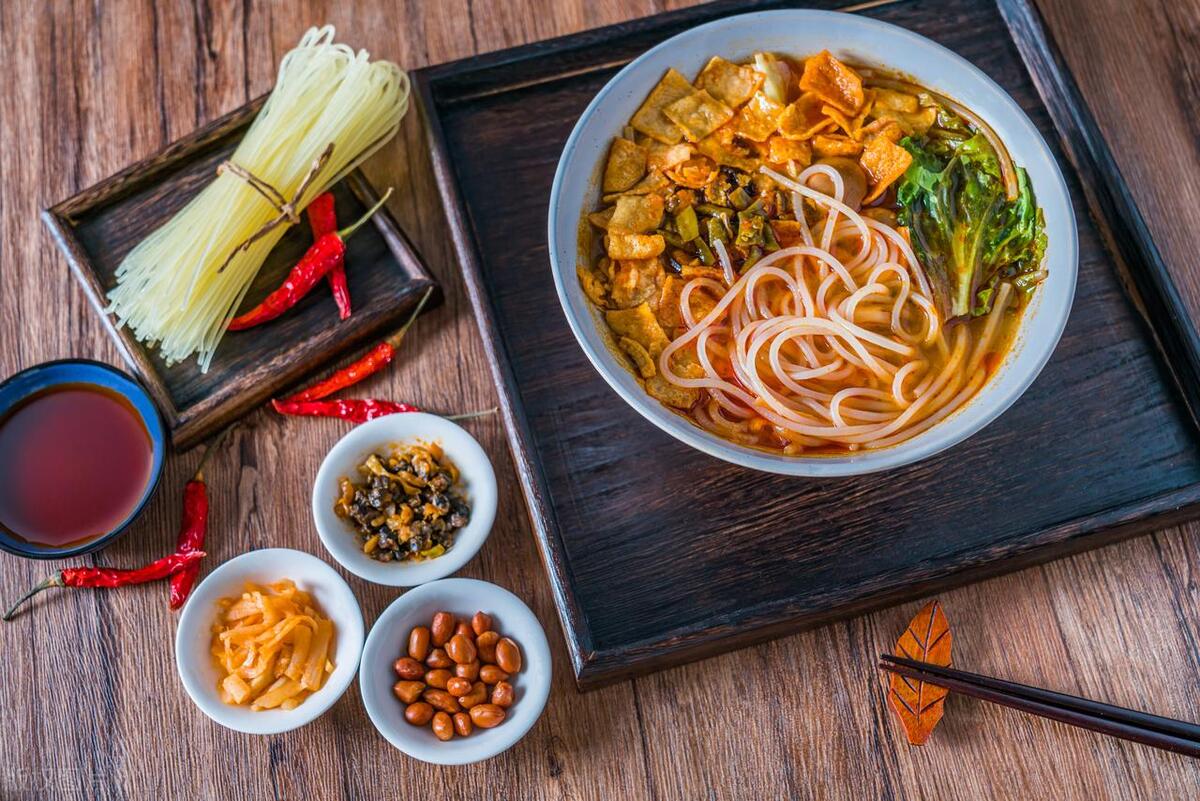 柳州特产螺蛳粉价格,螺蛳粉是哪个地方的特产柳州