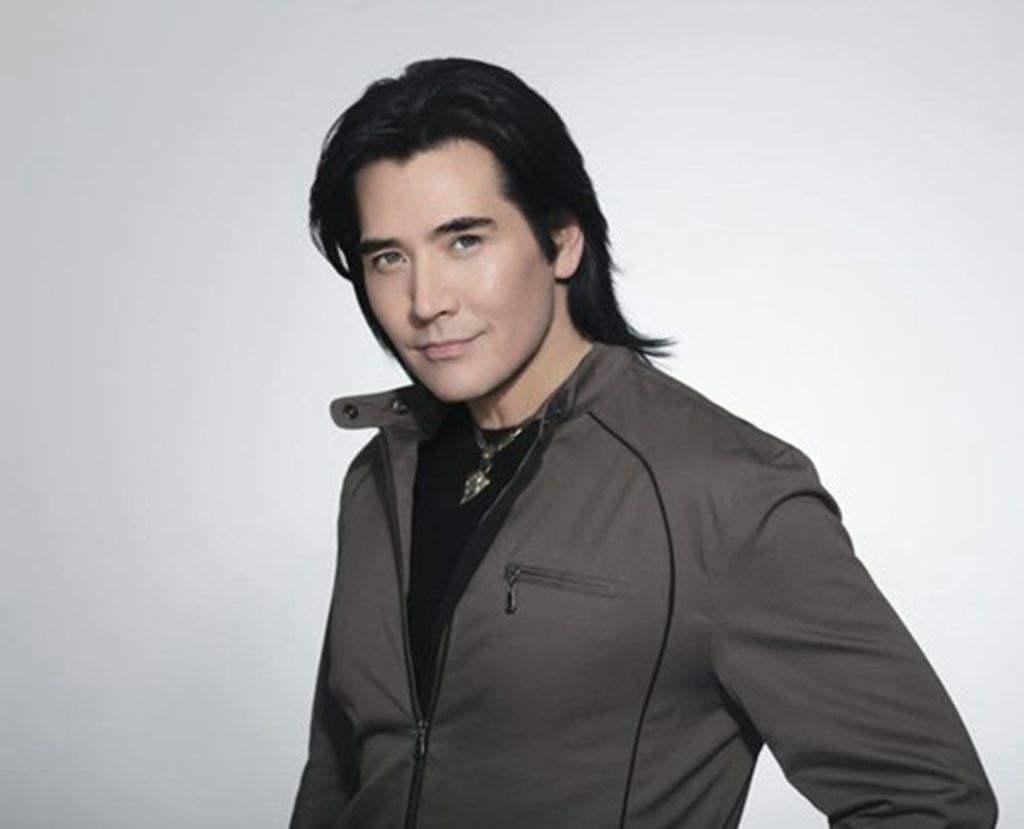 “初代男神”被封杀14年，如今63岁无妻无子，颜值依旧却孤独一生