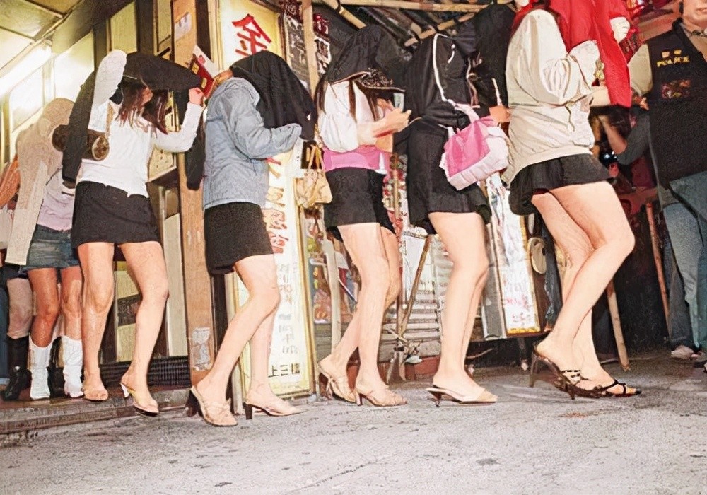 韩国色情行业发展史,多年扫黄却越扫越黄,女星成为财阀手中玩物