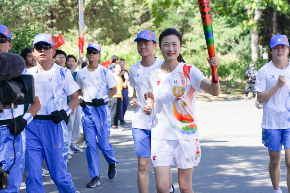 乒乓球世界冠军谁清华大学毕业的,乒乓球冠军毕业学校