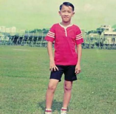 “戏中揩油，钟爱美女”，论占便宜，他曾志伟可比张翰有经验