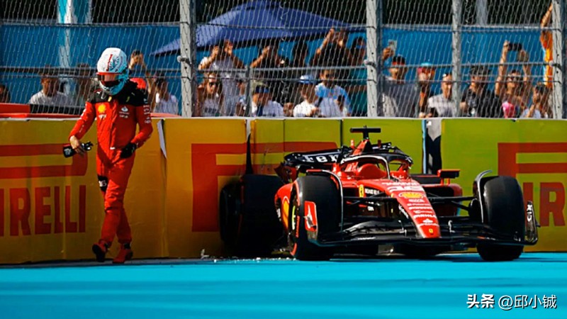 勒克莱尔f1耍帅,f1勒克莱尔西装照片