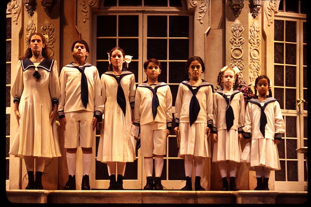 去聆听美好的音乐之声,音乐之声玛利亚唱歌