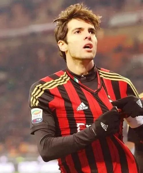 卡卡足球巨星,卡卡巅峰时期在米兰的地位