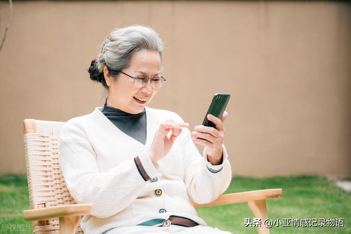 子女雇个保姆伺候70岁老人 (53岁保姆给49岁大叔当保姆十年)