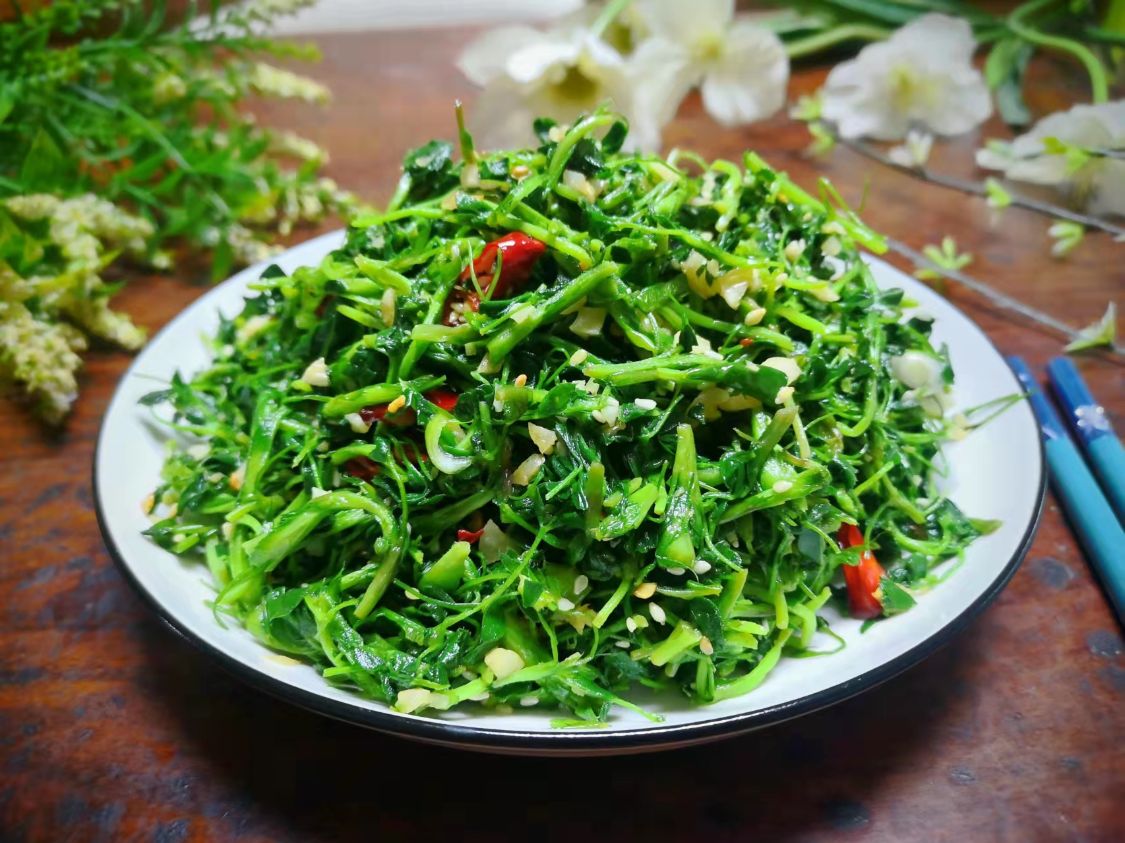 阳春三月必吃的野菜,阳春三月野菜成餐桌新宠