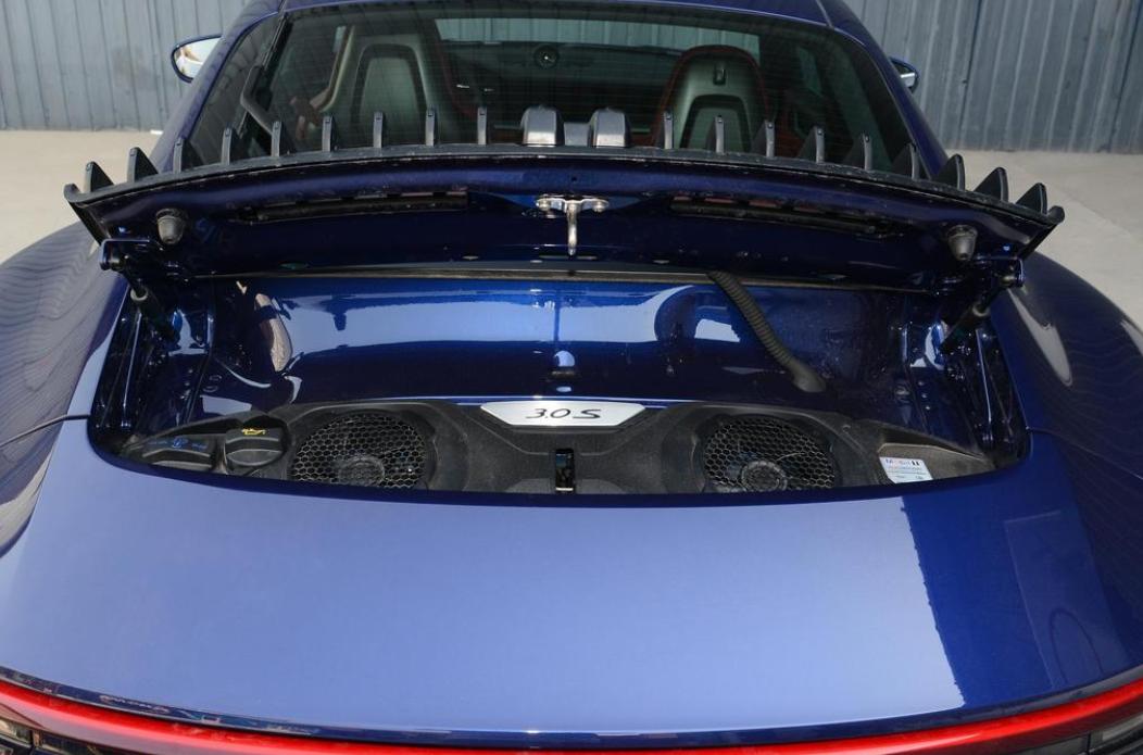 保时捷911turbos保时捷918,保时捷918spydervs保时捷911t