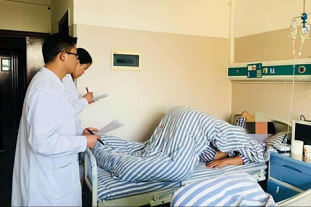 治疗痔疮手术后潮湿瘙痒用的药膏,混合痔术后止痒药膏