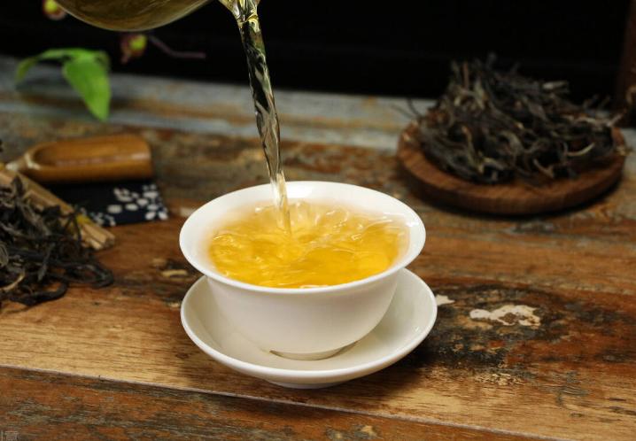 冬季干燥上火喝什么茶最好,泡什么茶败火清热解毒