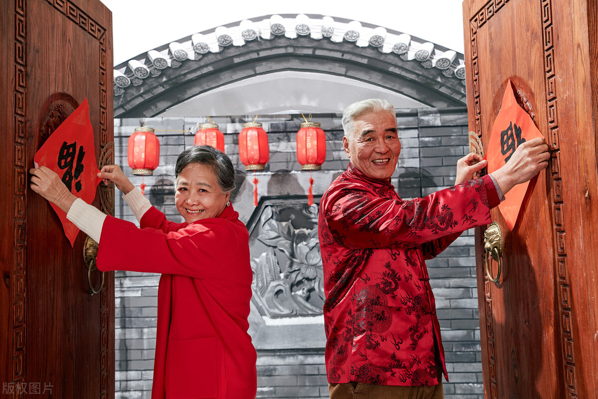 春晚贴春联注意事项,如何贴春联和贴春联的注意事项