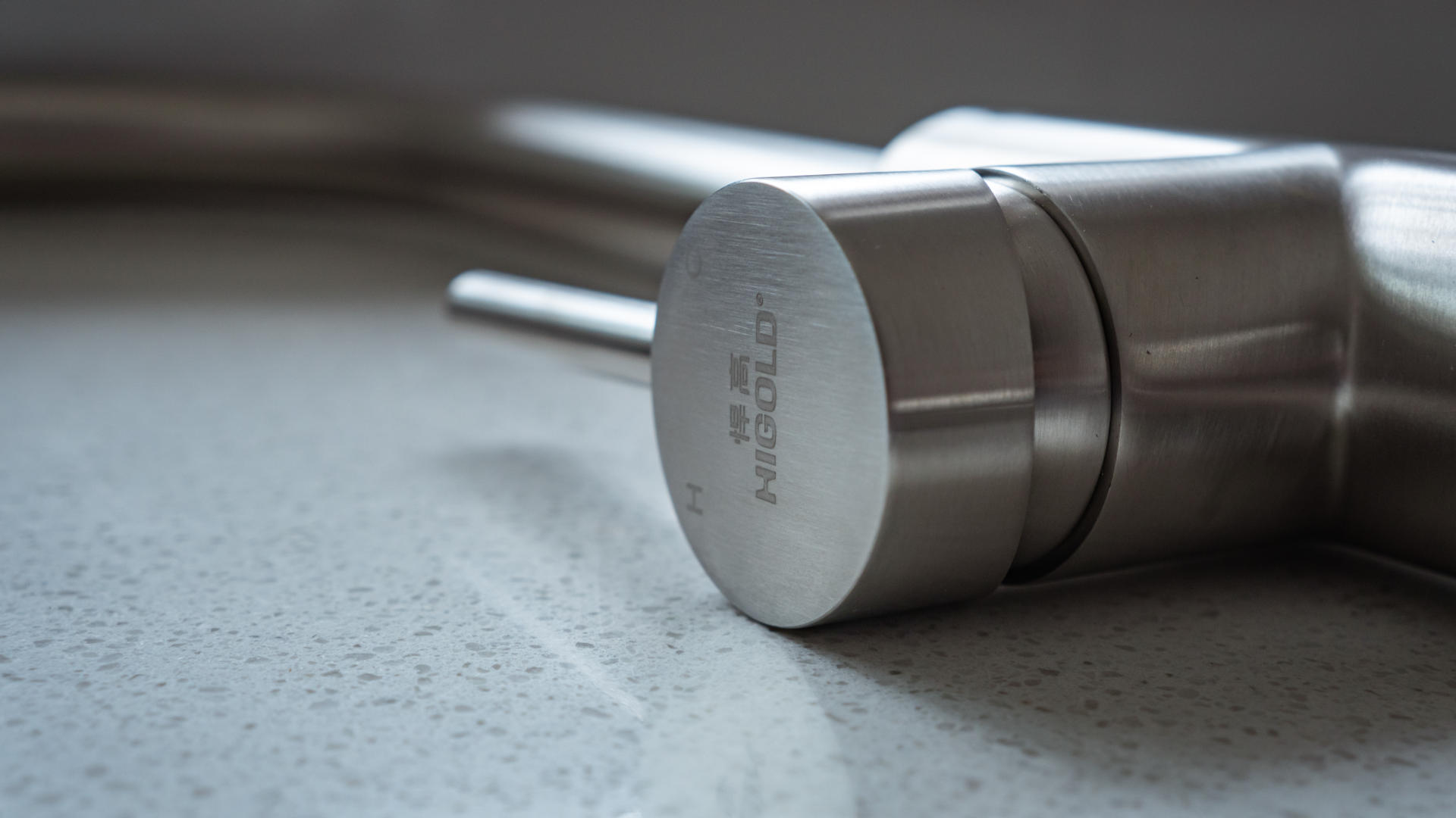 纳米水槽和不锈钢水槽哪个好,多功能大单槽水槽推荐