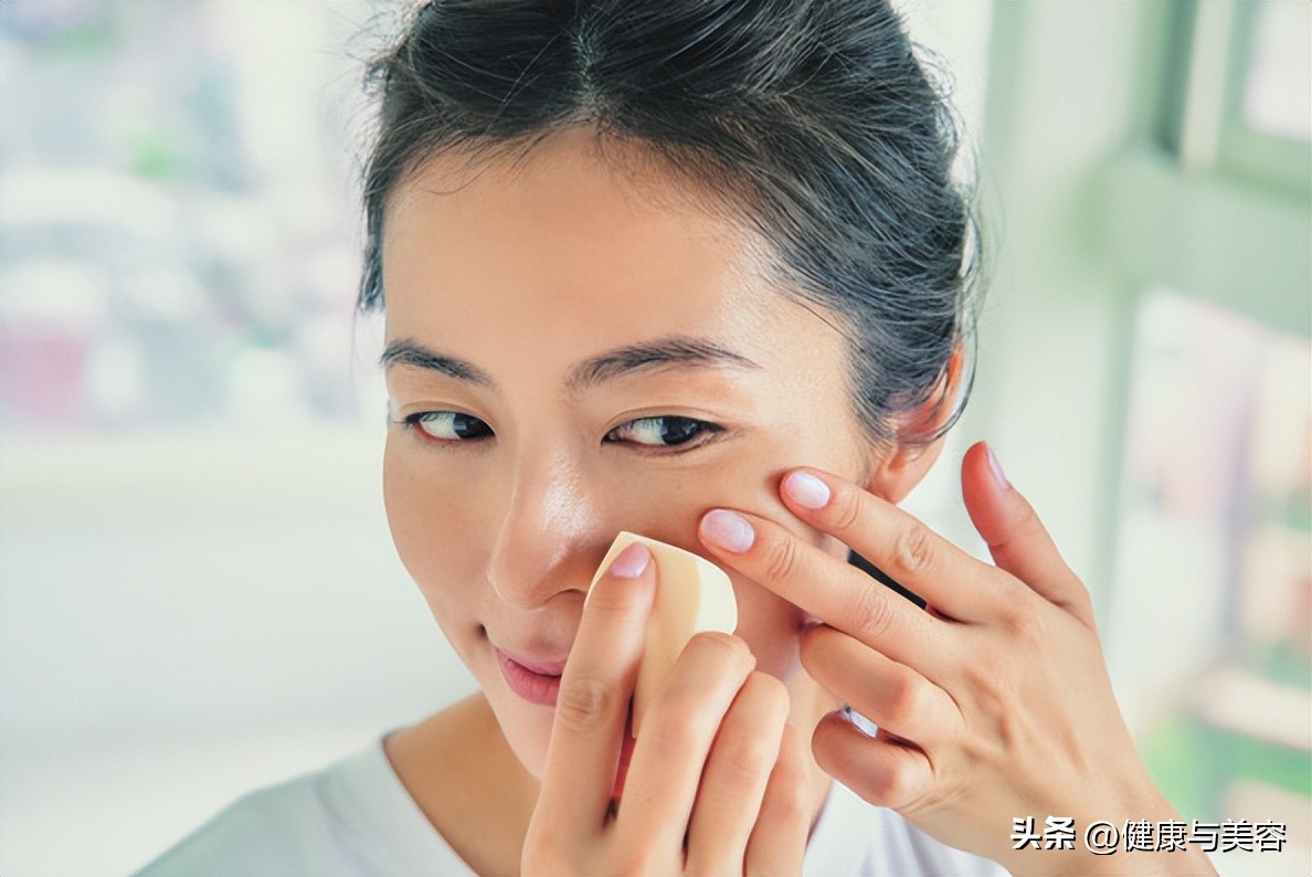 夏天容易出汗脱妆？6个技巧助你轻松应对