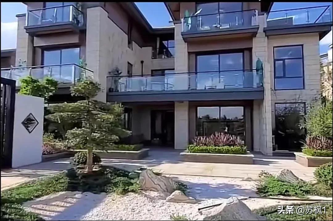 国足教练李铁的工资是多少,国足主教练李铁工资