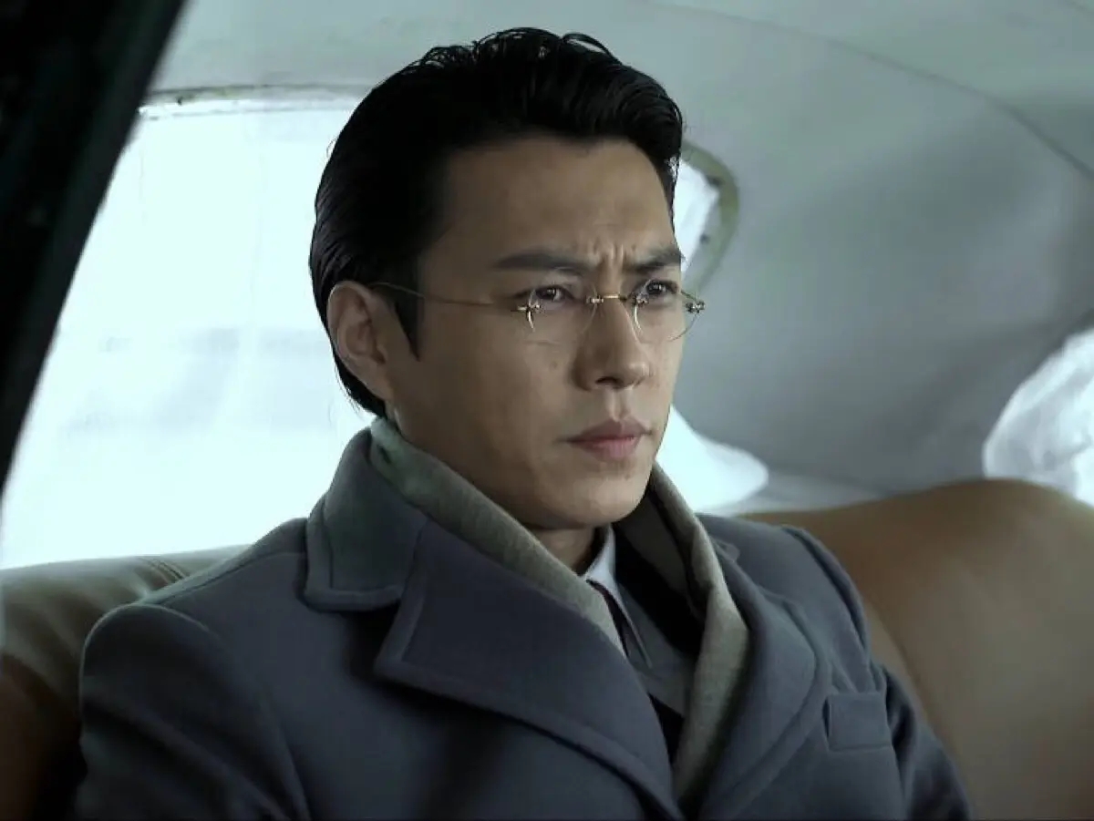 吴越评价靳东的长相,吴越和靳东差几岁