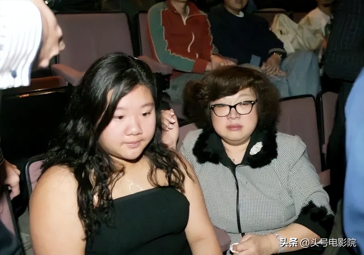 郑欣宜经纪人发辟谣声明,郑欣宜公开宣布恋情