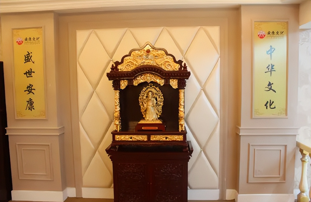 为什么CBD里的金融老板，都要在门口摆关公？