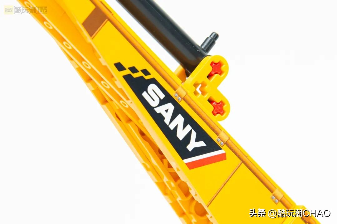 森宝积木三一重工系列拼搭视频,森宝积木三一重工吊车拼装视频