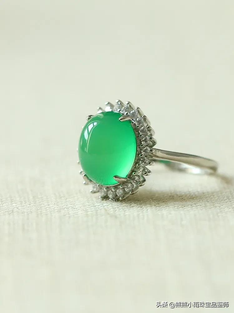 网上卖的戒指是真的吗,网上买的100多块金戒指是真的吗