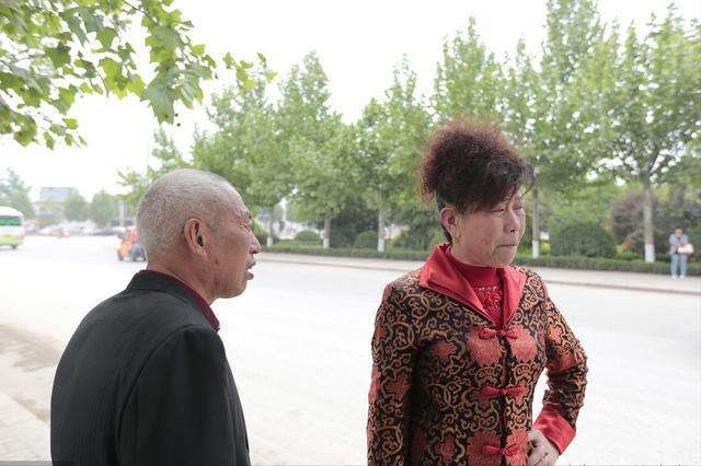 用冤狱赔偿款投资权健河南农民赵作海：钱没赚到保健品吃了一堆