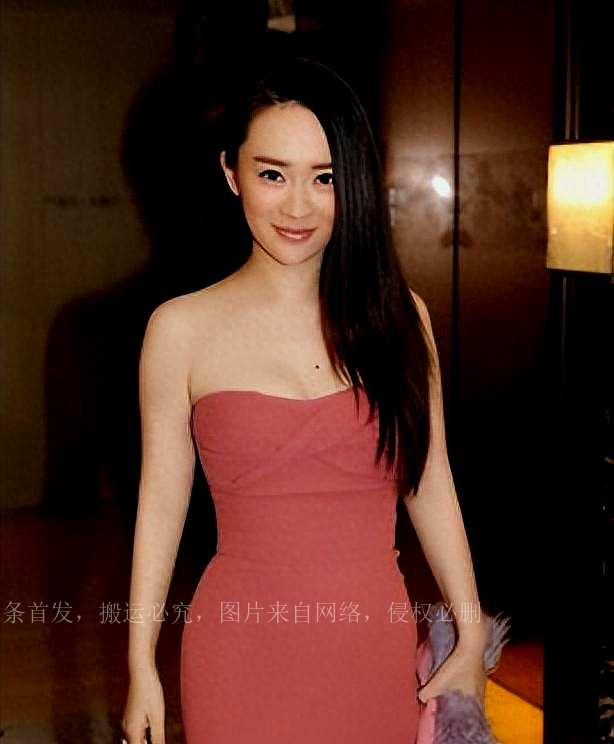 一脱成名的她有多少黑料?早年拍大尺度戏,为博出位全裸出镜