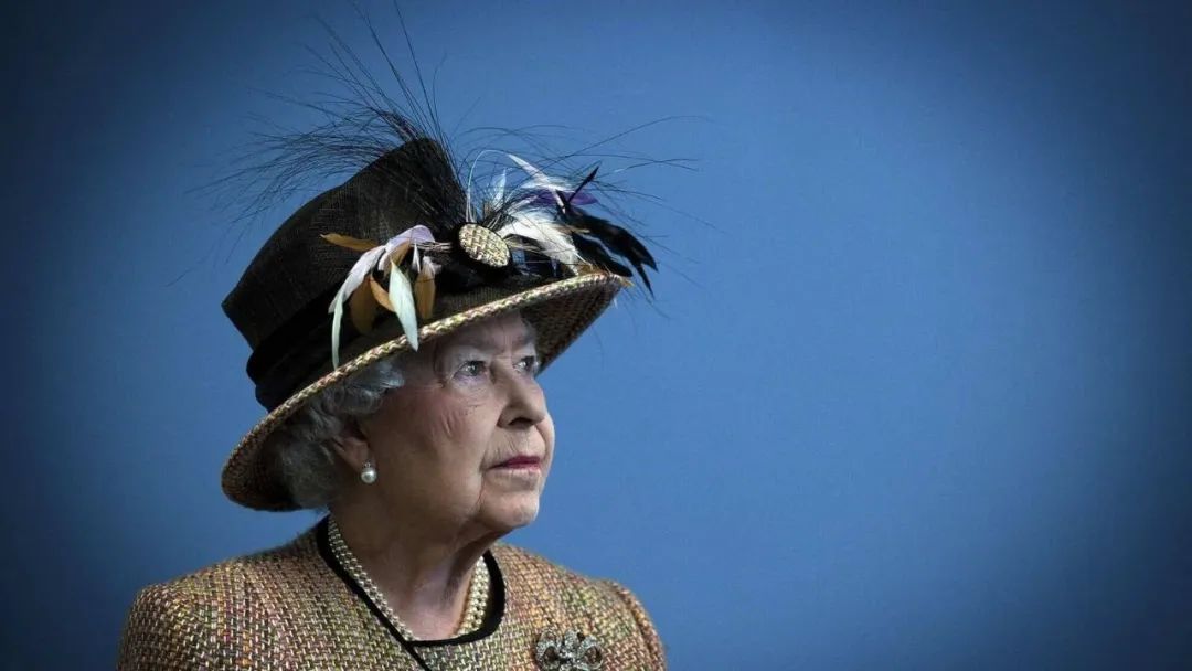 全身都是广告位，英国王室一家有多带货？