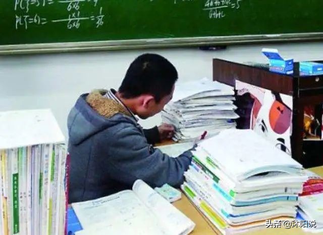 初中毕业流水线工人现状,进入工厂打工的职高生