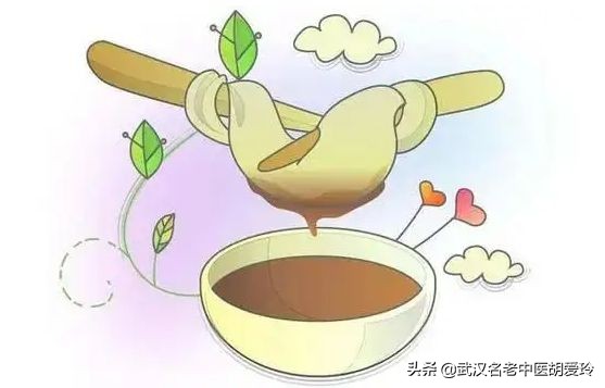 脸上起皮屑发红怎么回事,脸上起皮屑像癣一样边界清晰