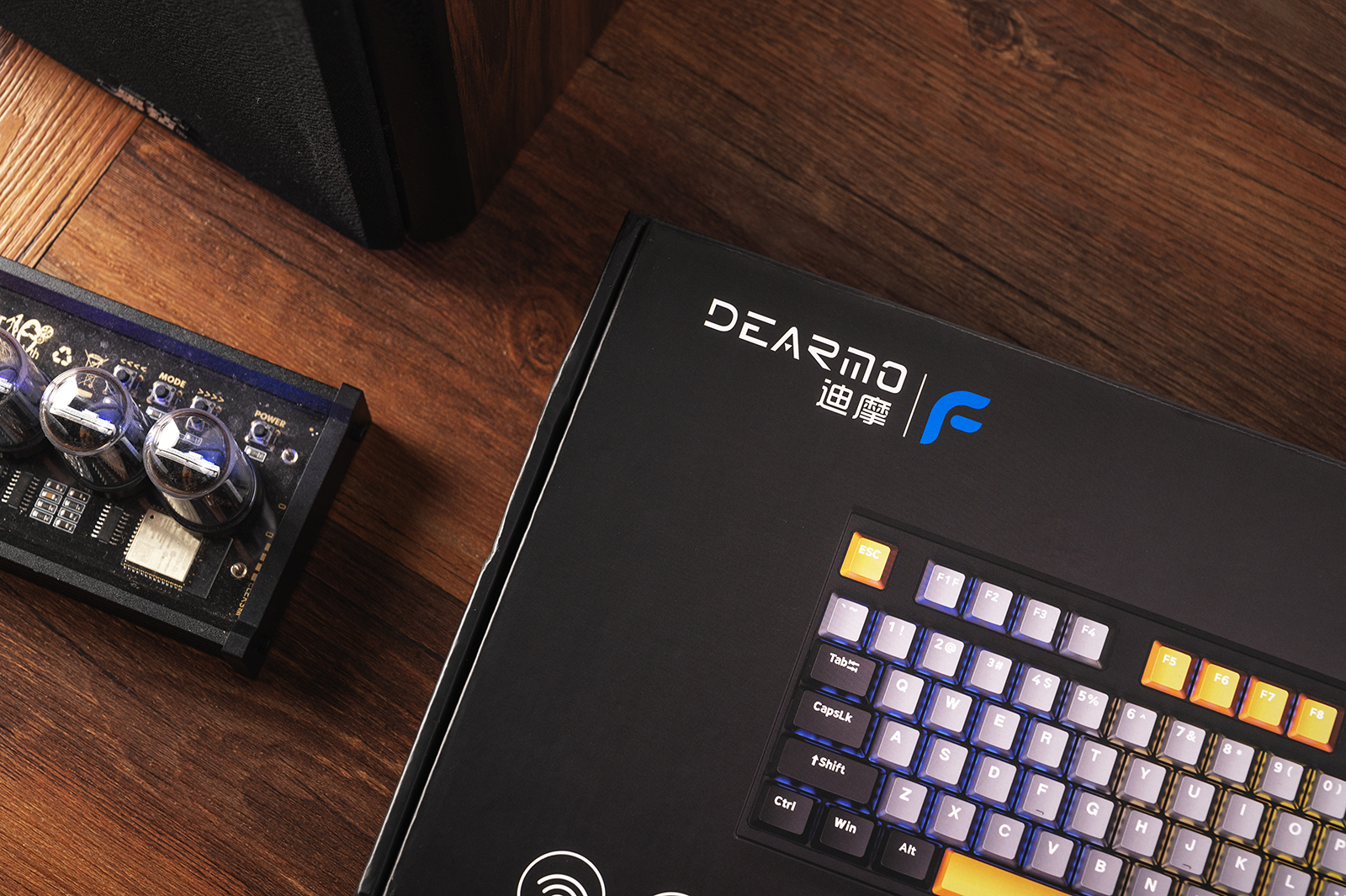 谁说机械键盘只适合电竞，文艺青年的礼物，迪摩F87歼星舰