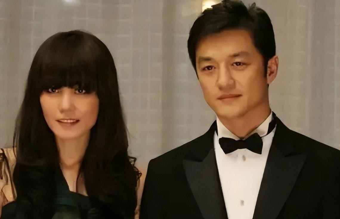 王菲和谢霆锋最真实感情最新消息,谢霆锋王菲机场牵手说明了什么