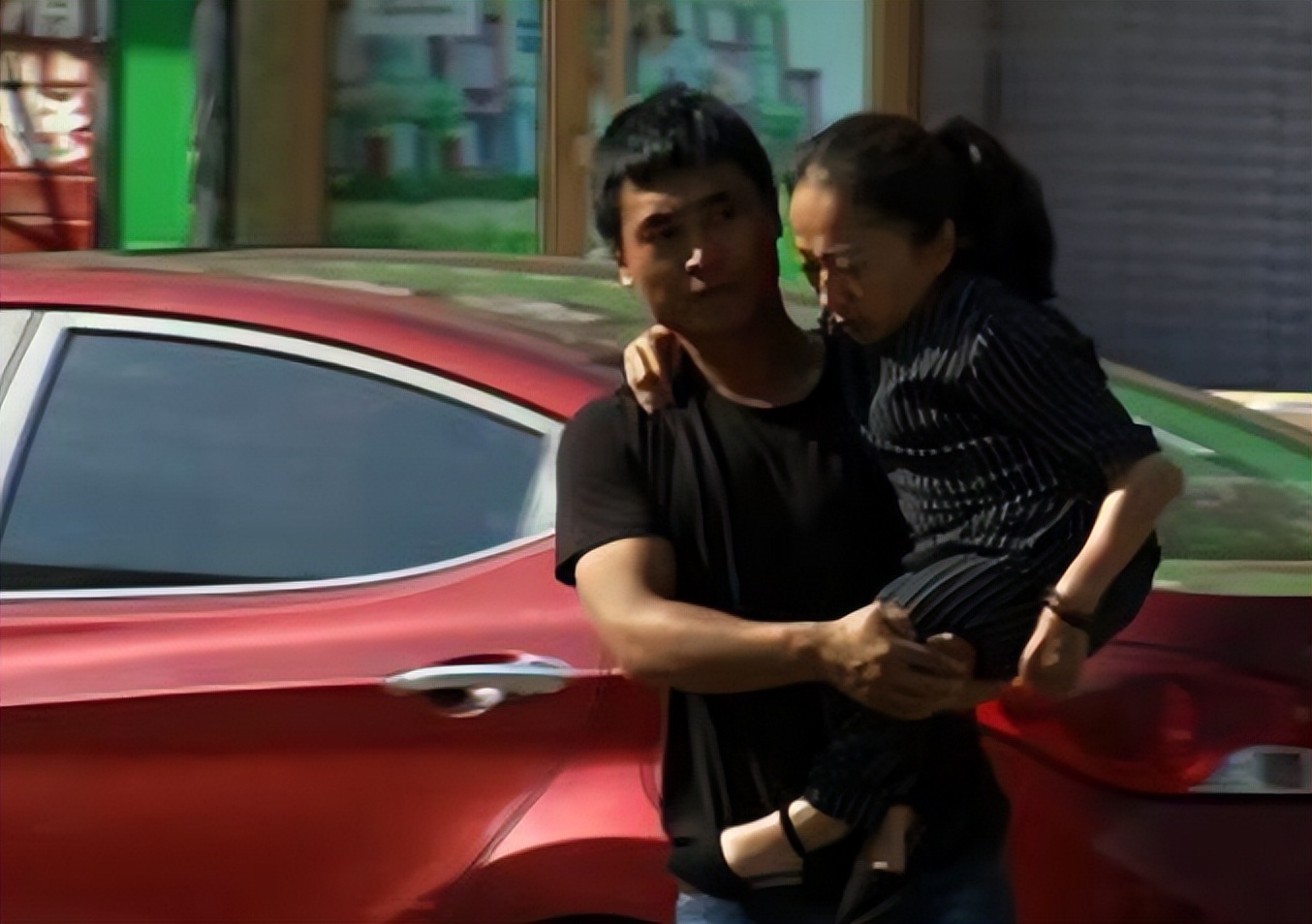 身高86厘米的千万富翁，白手起家到霸道总裁：残缺身体藏超级灵魂