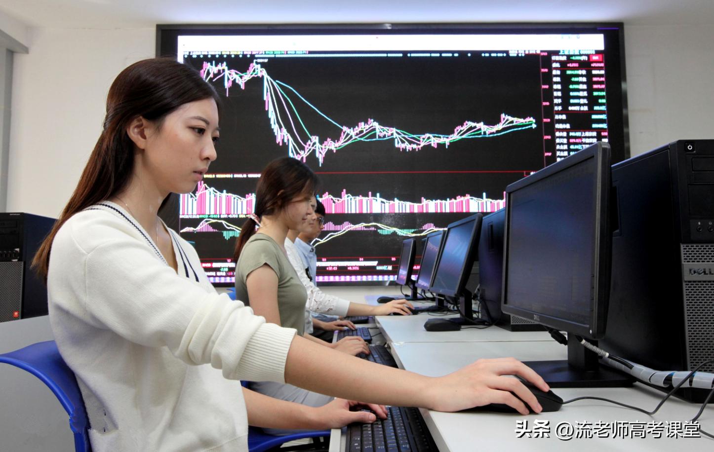 高考最适合女生报考的10大专业,高考报哪些大专好就业