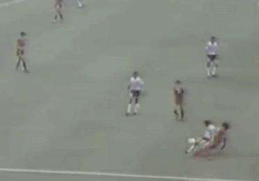 足球史上永不磨灭的马拉多纳传奇,球王马拉多纳对阿根廷的意义