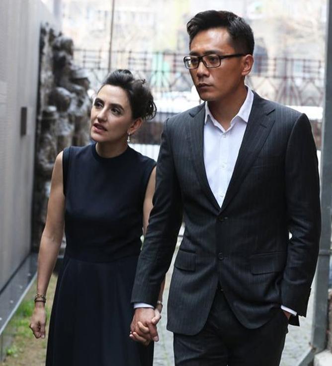 刘烨和谢娜结婚了没,刘烨与谢娜的爱情史